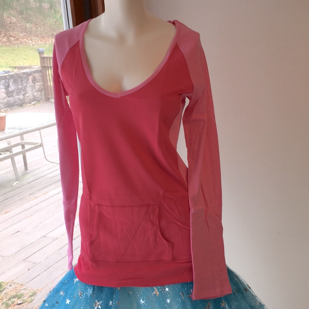 🦘💕NWT Colorblock 🦘kangaroo pocket, pink multi